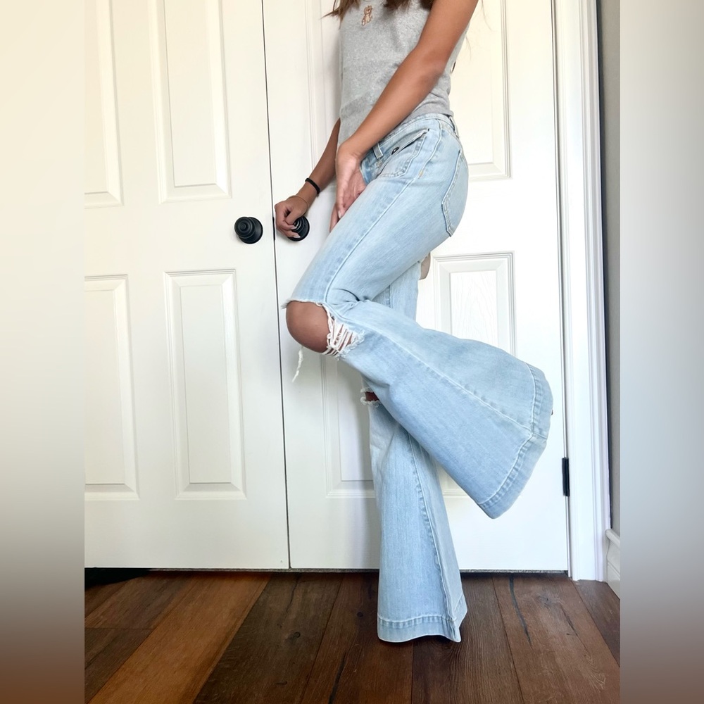 NWT Carmar Flares